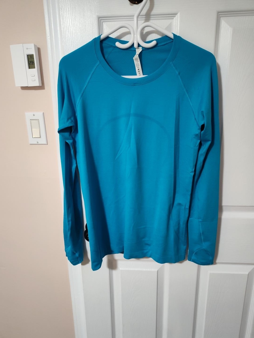 Lululemon Long Sleeve Athletic Top – Size 10 – Turquoise/Teal